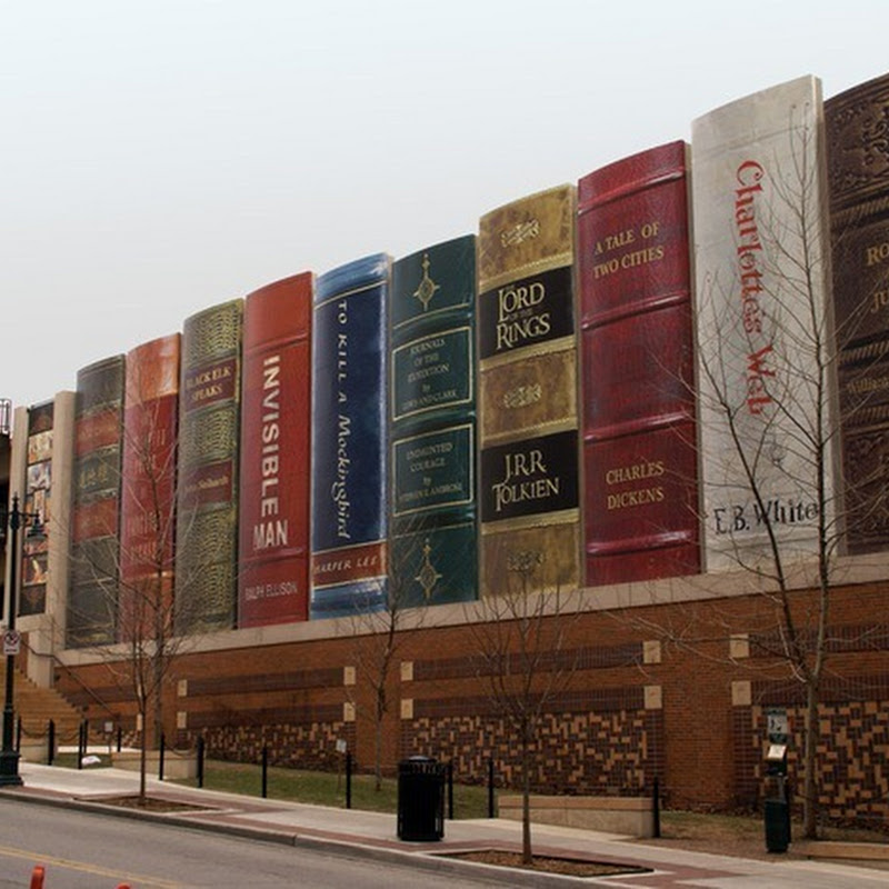 Kansas City Library’s Giant Bookshelf Amusing